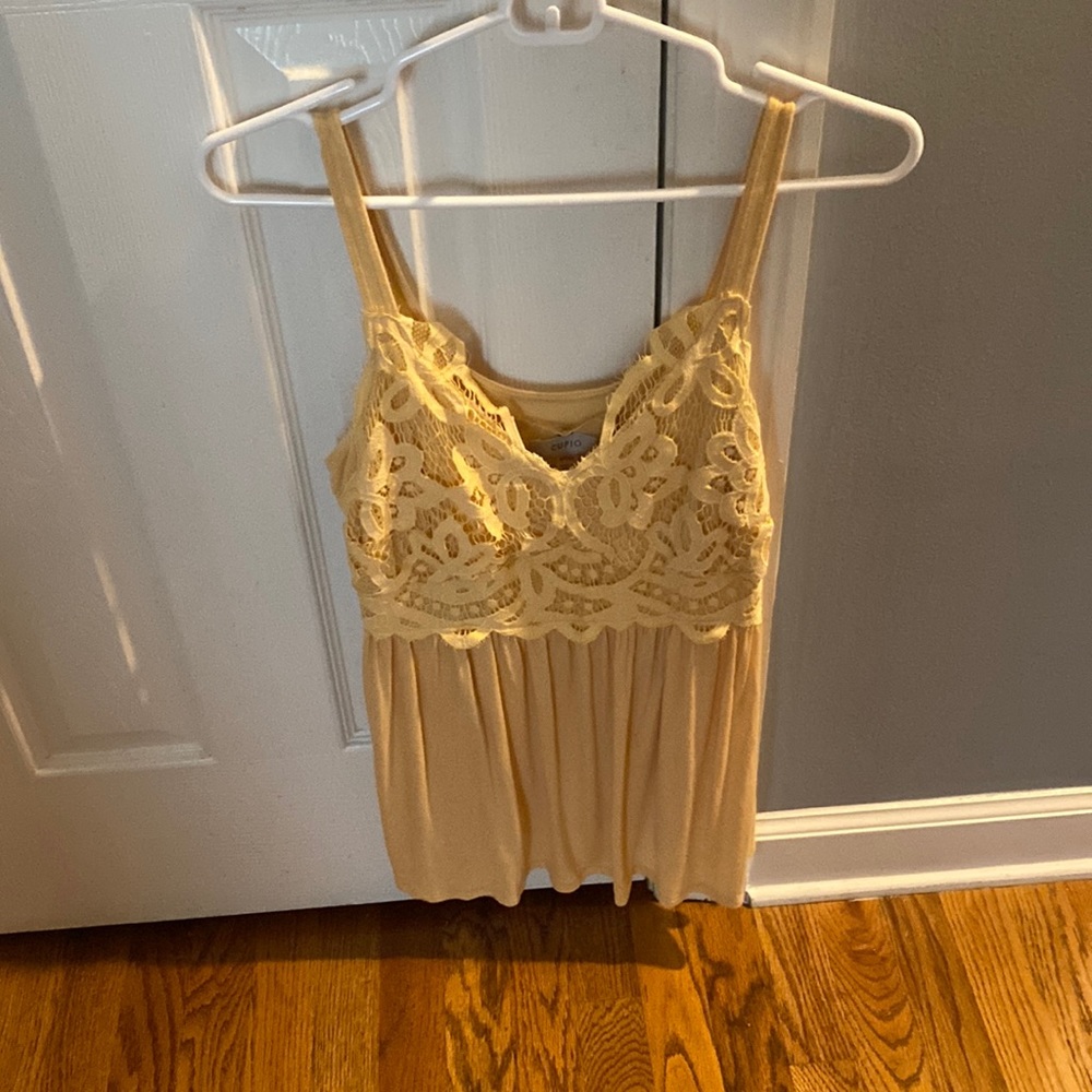 Tank top (yellow) with lace design